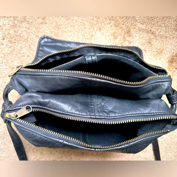 Victoria leather company purse Crossbody Flap Front Black - Picture 7 of 8